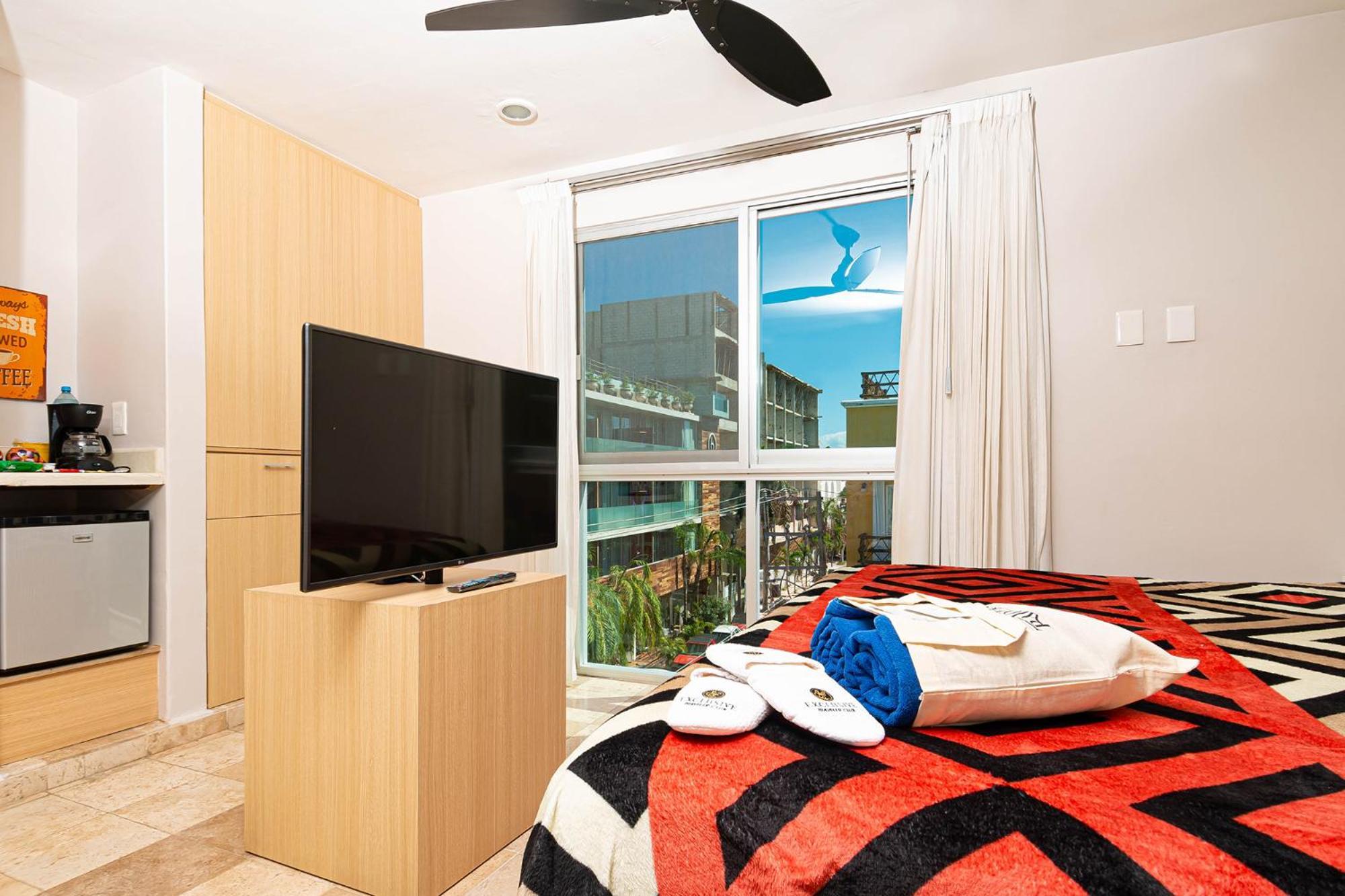 Chingon Anarchy Hotel & Roof Playa del Carmen Extérieur photo